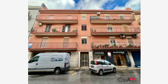 Trivani Luminoso e Servitissimo al Secondo Piano in Zona Borgata