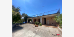immagine-Casa di Campagna Indipendente su Strada con Ampio Terreno Terrazzo Panoramico e Dependance in Vendita tra Augusta e Villasmundo Galleria San Fratello, 96010 Melilli SR, Italia | Fuori Zona - Villa